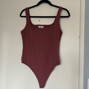 Babaton Contour Squareneck Bodysuit